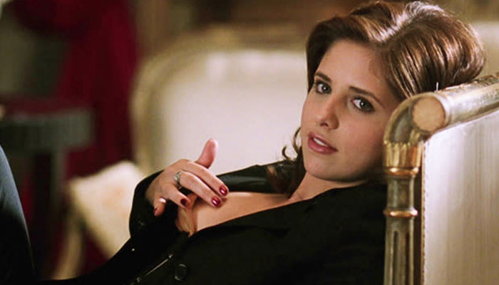 Scientists believe that these women don't bother with makeup since their charm and assertiveness do all the talking for them.