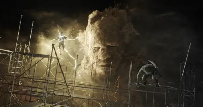 22. The VFX crew had to construct graphics for many of Sandman's scenes in the movie using only Thomas Haden Church's voice, as he was not physically present.