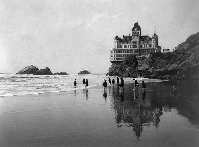 The Second Cliff House, San Francisco. Built In 1896 And Destroyed In 1907