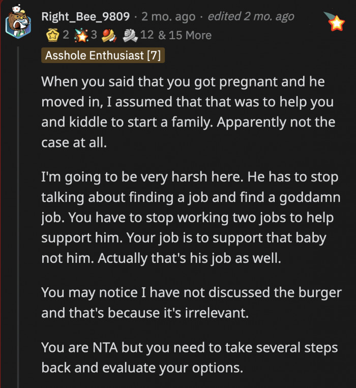 Eagle-eyed Redditors zeroed in on the problem and told OP this issue is not about the burger at all