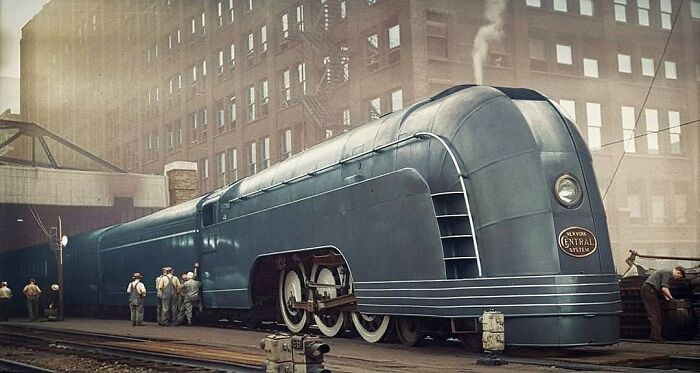 46. Mercury Train Photographed In 1936.
