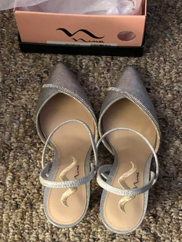 5. “I ordered shoes to wear at my wedding next month and was so excited to try them on… until I opened the box.”