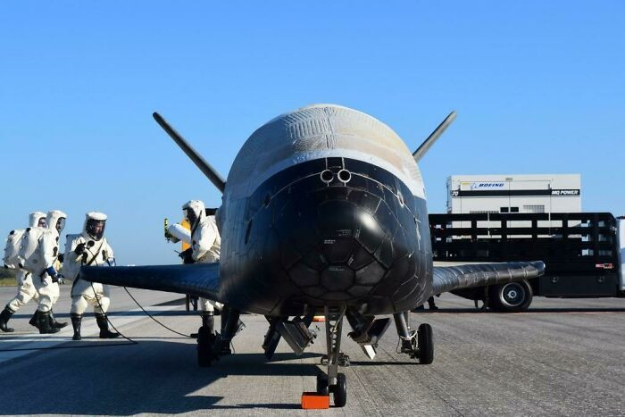 "Boeing X-37b (Usaf)"