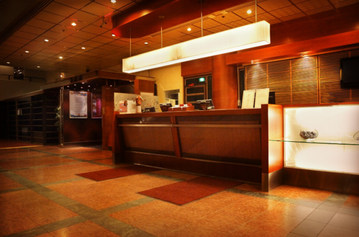 11. Tip your bellhops properly.