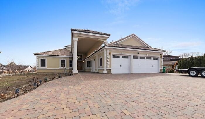 2. This Hurts My Sense Of Balance