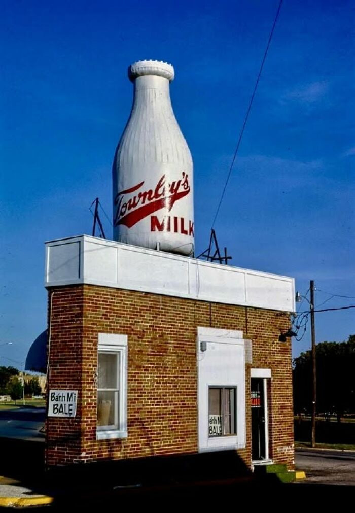 "This Is A Photo Of The Townley’s Milk Bottle Building. It Is A Famous Landmark Located In Oklahoma City, Oklahoma"