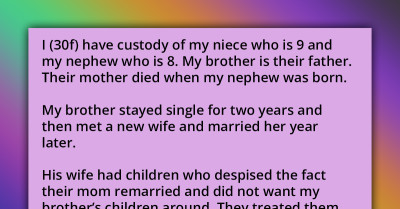 Redditor Doesn't Want To Spend Family Christmas With Brother And His Wife Because He Chose Her Over His Own Kids