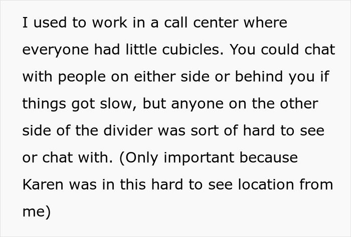 Such a cubicle setup encourages conversation with the coworkers around and keeps the atmosphere vibrant
