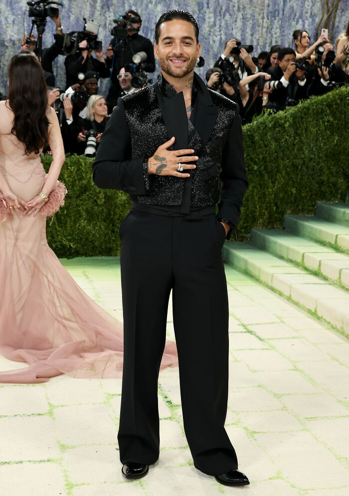 Julianne Moore at the 2026 Met Gala, designer influenced elegant red carpet look
