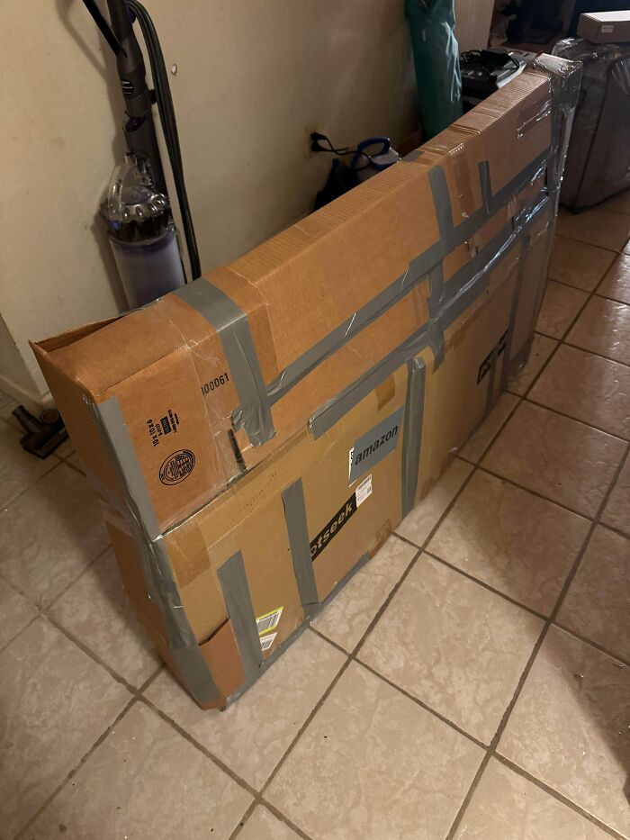"Moving Across Country And Don’t Have A Box For My Curved TV. 10 Small Boxes And Almost A Whole Roll Of Duct Tape Later"