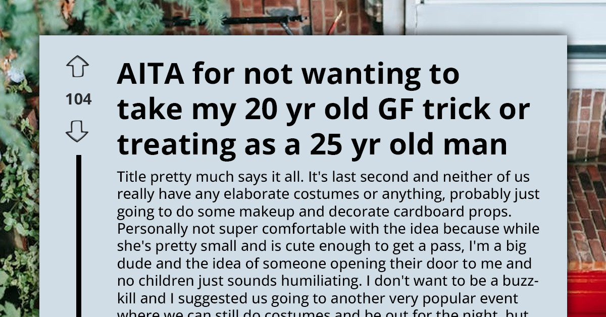 Man Seeks Advice Online As He's About To Deny His Girlfriend The One Thing She Wants For Halloween