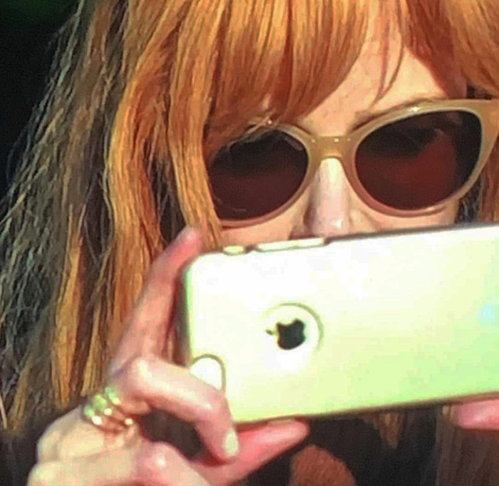 10. Nicole Kidman accidentally placed her finger on the phone’s camera in Big Little Lies (2017).