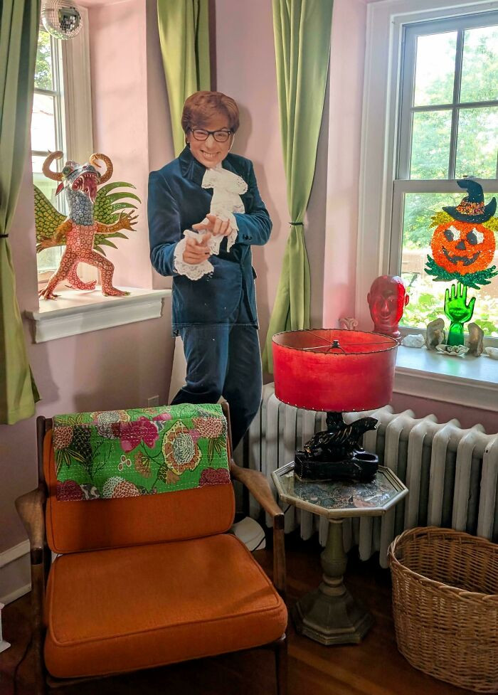 "$5 For My Living Room To Suddenly Become Very Randy, Baby"
