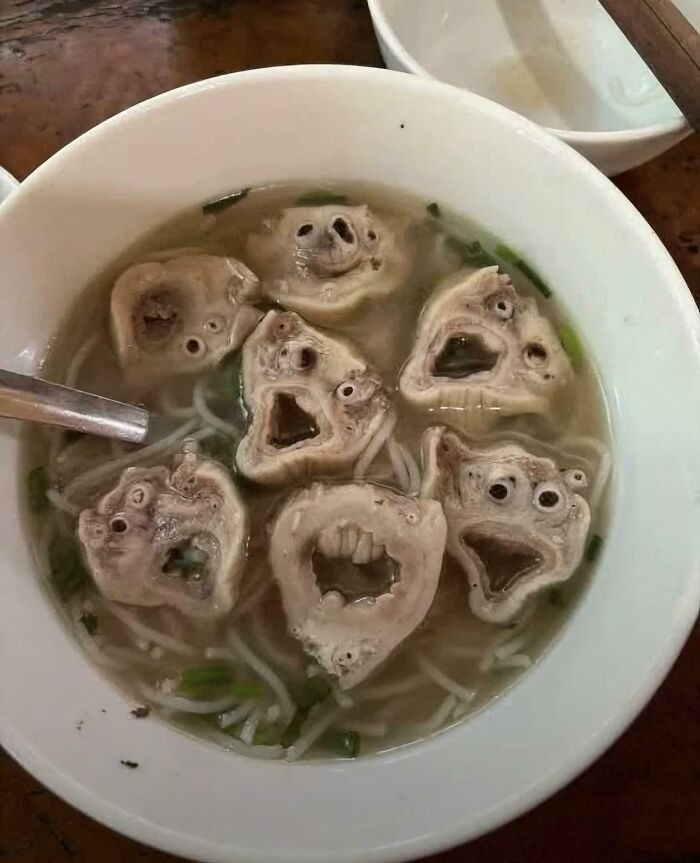 "This Bowl Of Oxtails Looks Straight Out Of A Horror Movie"