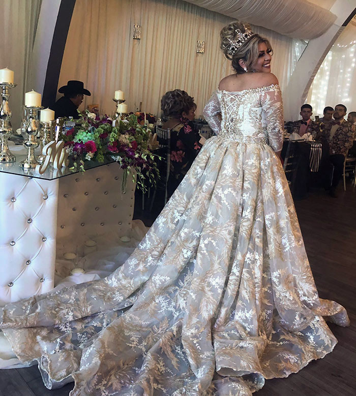 47. My Mom Made This Entire Wedding Dress; She Added Lots Of Jewels By Hand. Every Day, She Spent Her Time Working On It. My Mom Is So Talented, And I Want Everyone To Know.