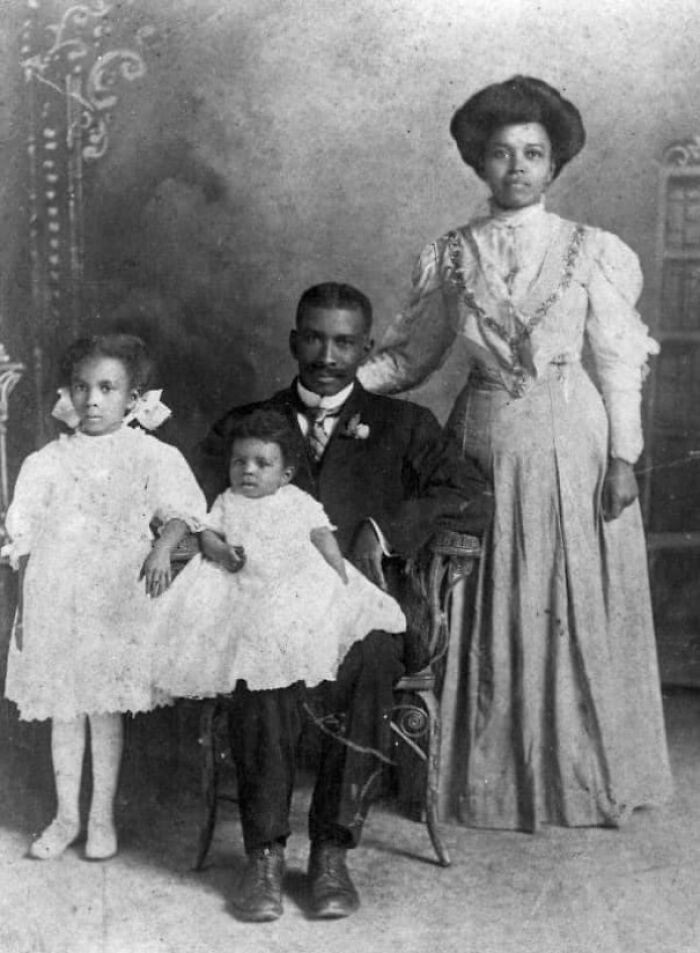 36. A family portrait. Gainesville, Florida - 1900.