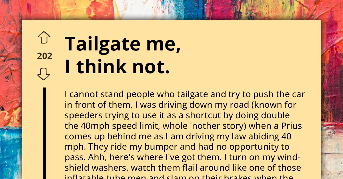 Driver Uses Windshield Washer Fluid To Deter Aggressive Tailgater On Speed-Infested Road