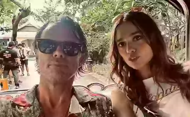 They co-starred in The White Lotus.