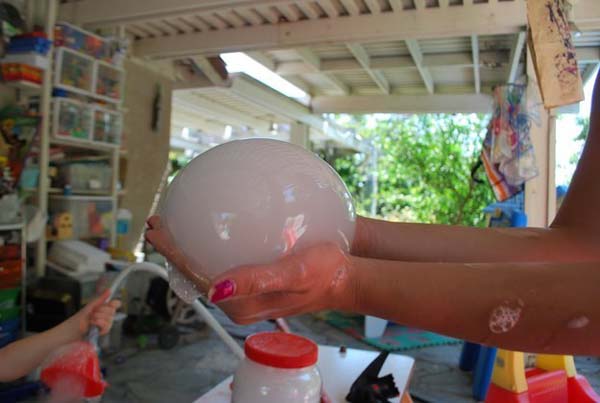 18. Create alien bubble science projects