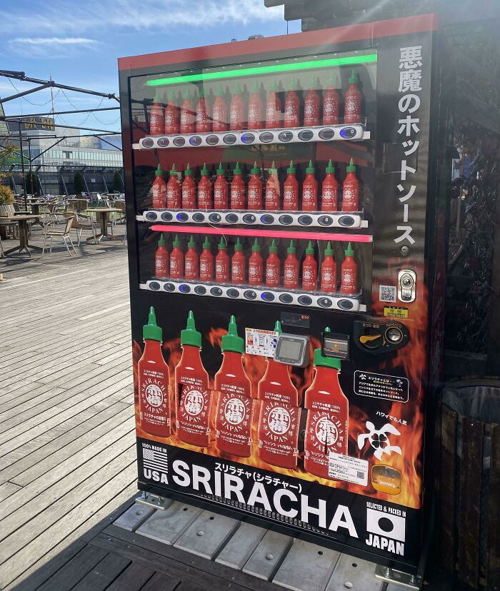 18. This Sriracha Vending Machine I Stumbled Upon In Japan Today