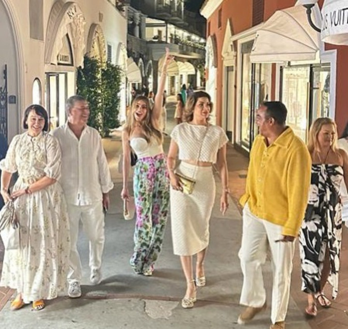 Their many admirers couldn't help but comment on Vergara's posts to ask her where Manganiello was