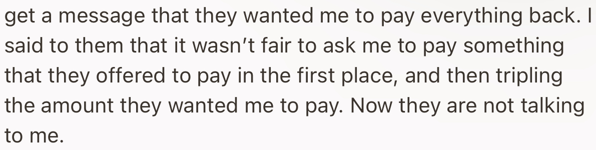 Shortly after, OP received another message from her friend, asking her to pay her full half of the bill. OP refused, and now both friends are at loggerheads with each other.