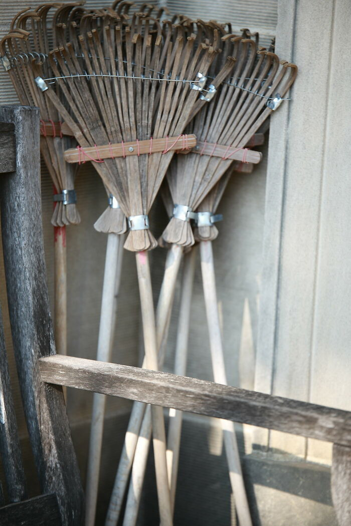 15. Poop-sealed rake