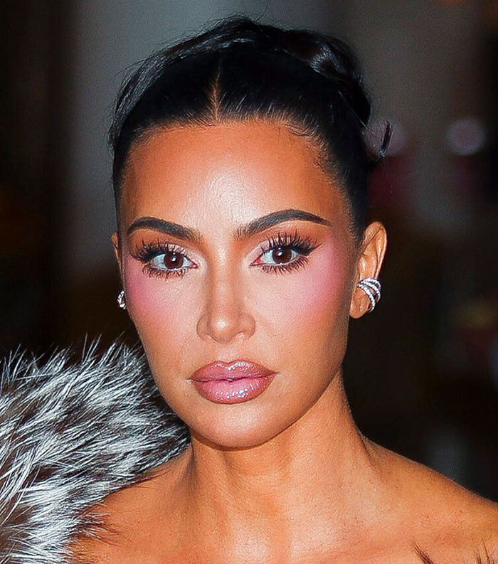 7th Place - Kim Kardashian (29.3k Votes)