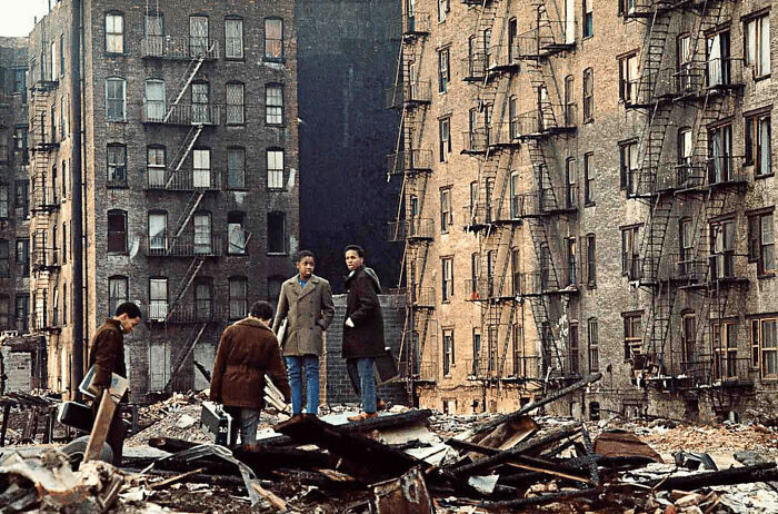 Gritty Photos Capture The Urban Decay And The Street Life Of New York City In The 1970s