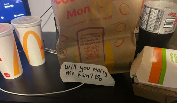 "So I Ordered McDonald's Via DoorDash And Found This In The Bag. Not Only Did The DoorDash Driver Get My Order Wrong, But I Think He Messed Up Some Poor Dude’s Plans"