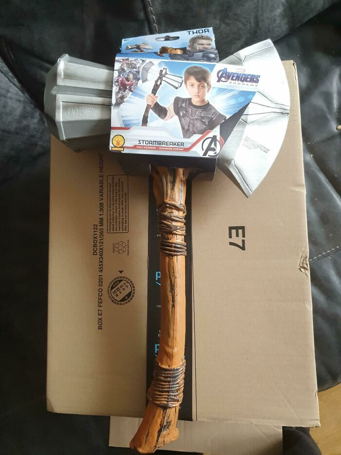 44. My GF Ordered Some Ankle Weights For Running And Somehow Got Sent This Instead... Trying To Convince Her To Just Go Out Running With The Hammer