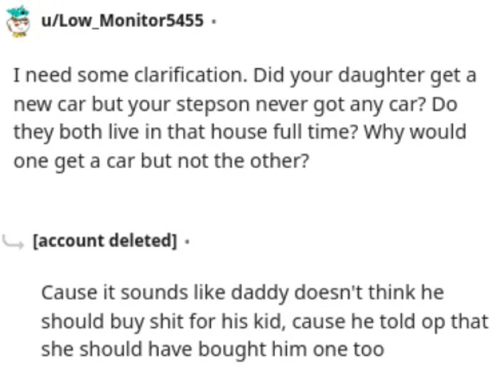 Some Redditors are wondering about the family dynamic.