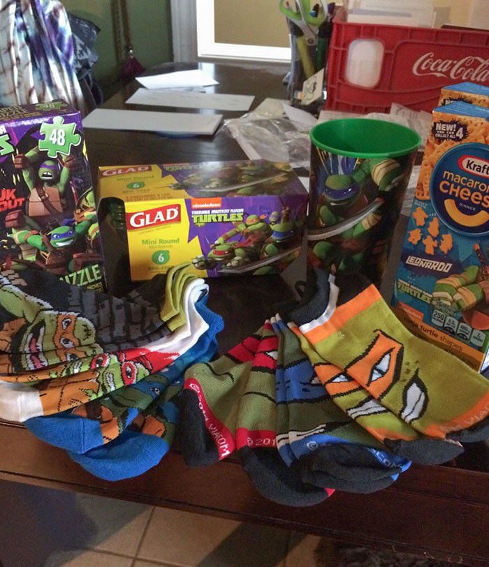 36. Grandparents surprise their 31-year-old with these Christmas gifts.