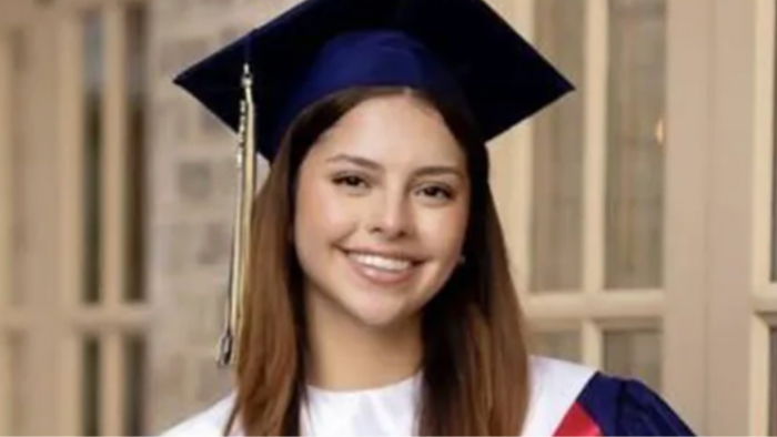 Community members gather during search for missing Texas teen, sheriff present