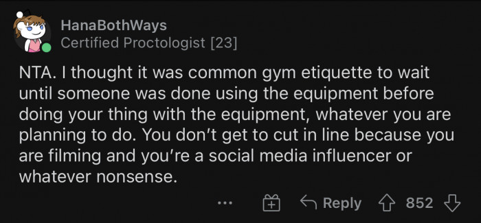 The woman could've waited from a distance and OP would've left the machine earlier.