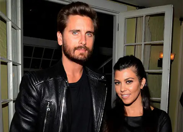 4. Kourtney Kardashian and Scott Disick ended their relationship in 2015, but they still go on family vacations