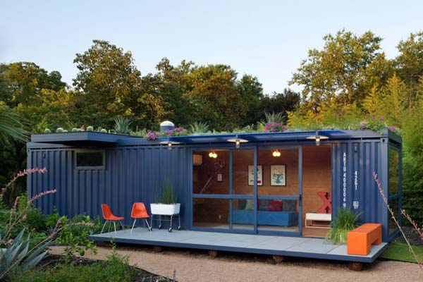 3. Such a beauty—a blue container house!