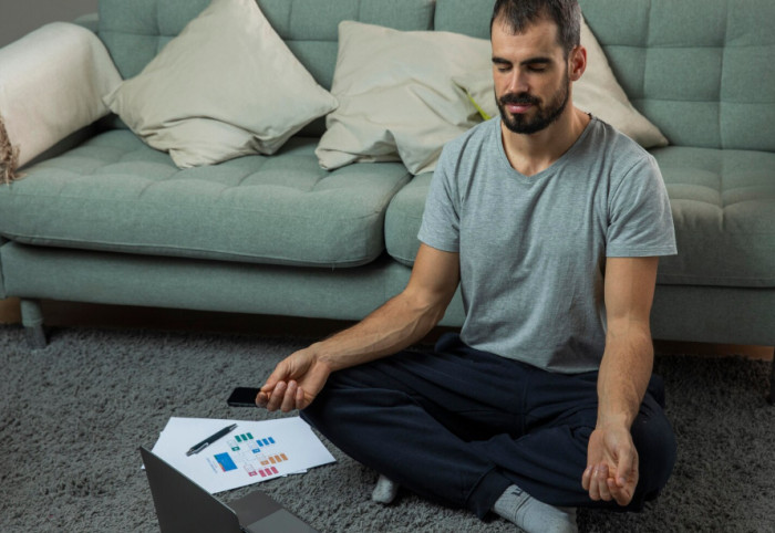 Key Male Loneliness Statistics: Editor's Pick