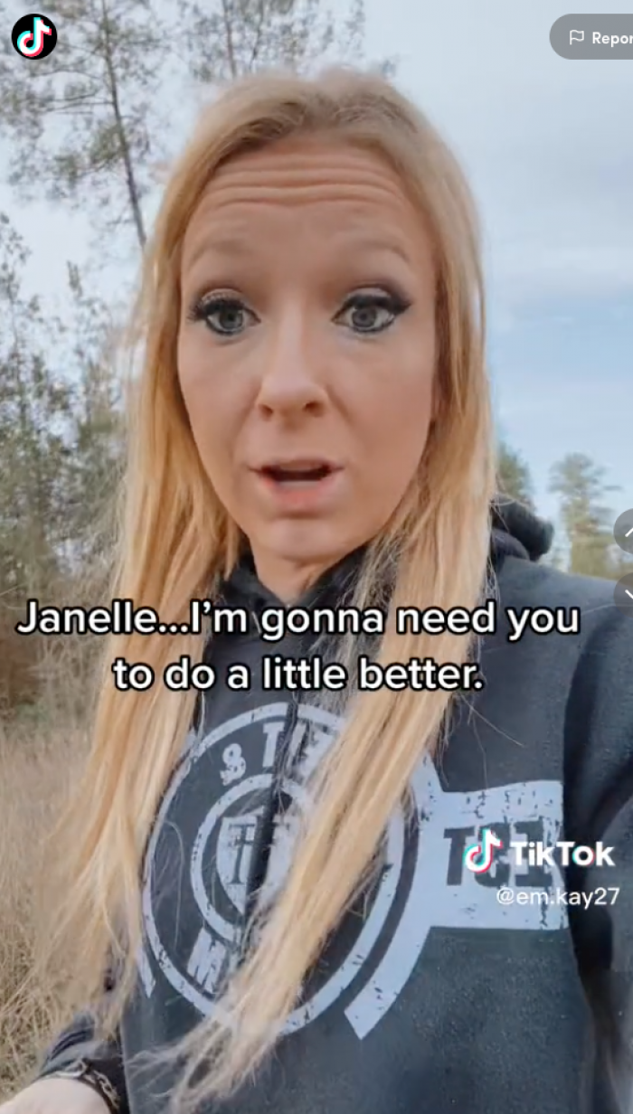 She films herself calling Walmart and the driver while walking her roads to find the doll.