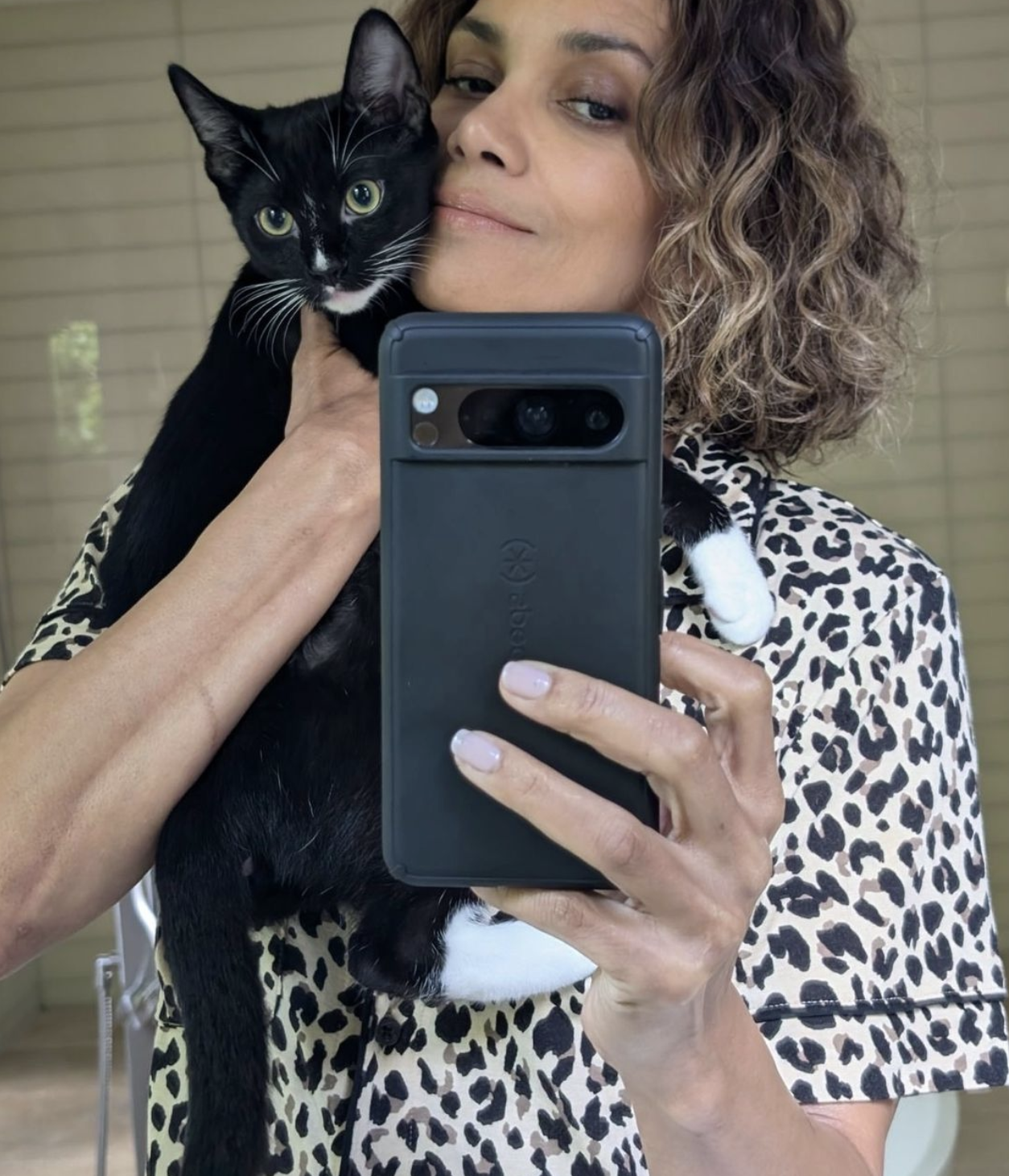 She was further ordered to pay 4.3% on all income above $2 million to her ex-husband.