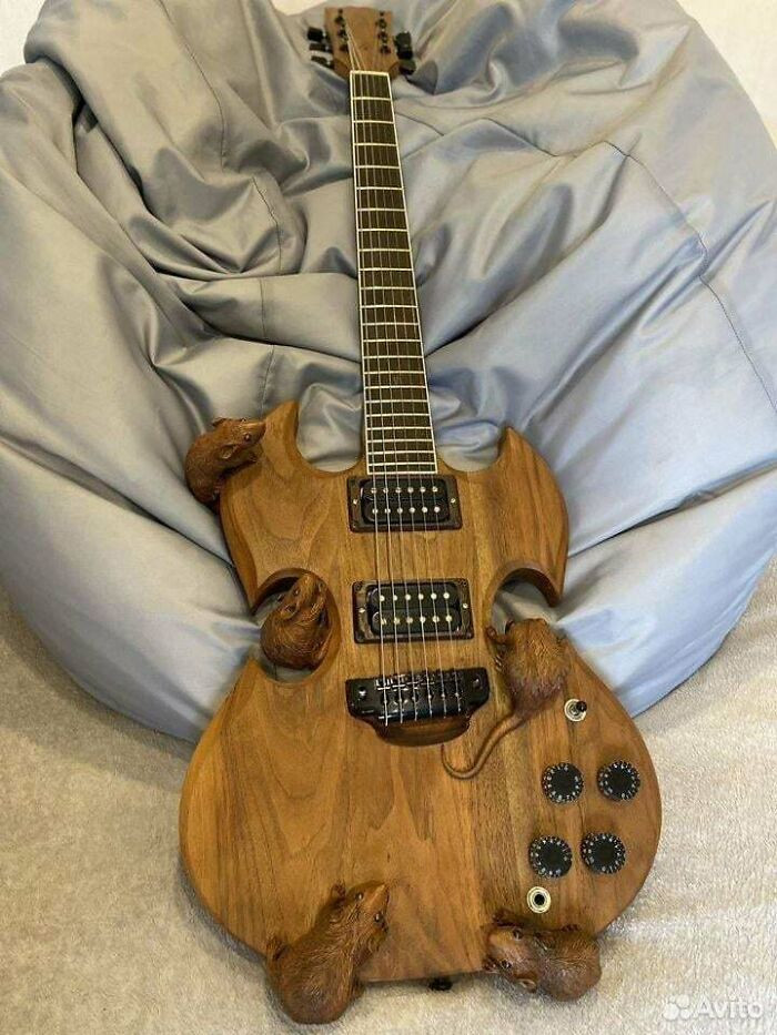 "The Ratocaster"