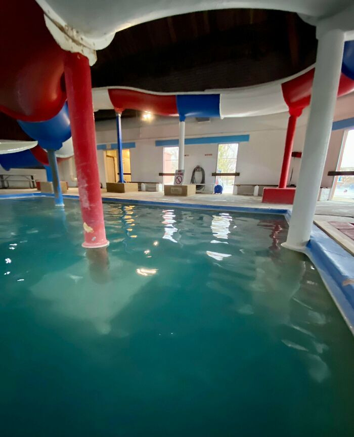 38. This Pool Is The Most Unsettling Pool I’ve Seen In Real Life