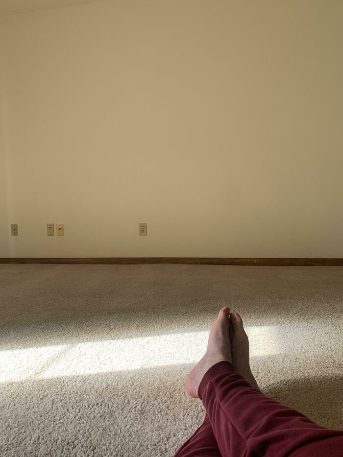 30. I Used Every Dollar I Had To Be Able To Move Into My First Apartment. I Don’t Have Any Furniture Nor Money For It, But I Have A Place To Call Mine