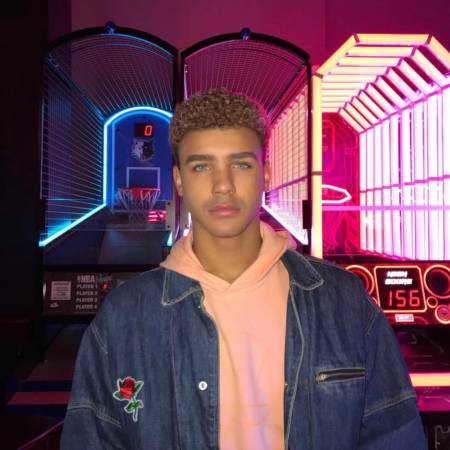 Here's Larz, a Gen Z social media influencer with over 300,000 followers on Instagram