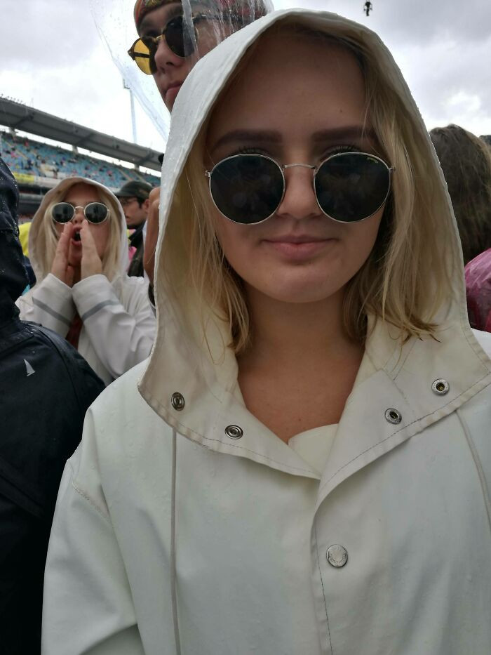 "I Found My Sister's Doppelgänger At The Coldplay Concert In Gothenburg"