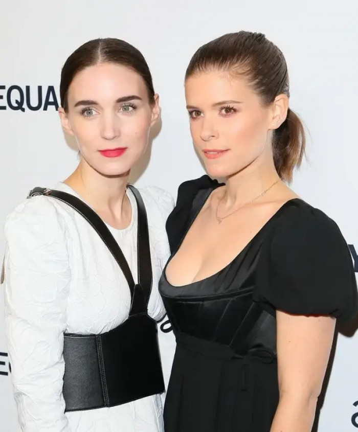 4. Kate and Rooney Mara