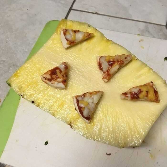 10. The real pineapple pizza! Not everyone will be happy with this tho