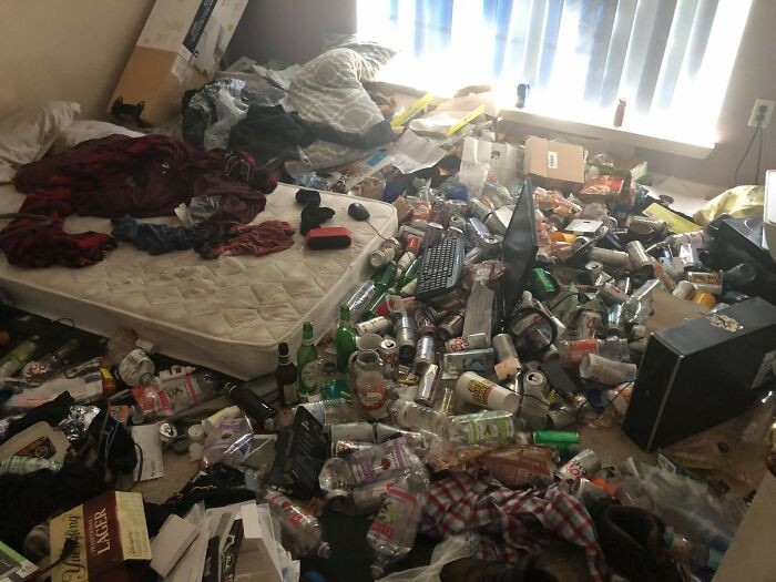 "My Roommate Left His Door Open When He Went Out"