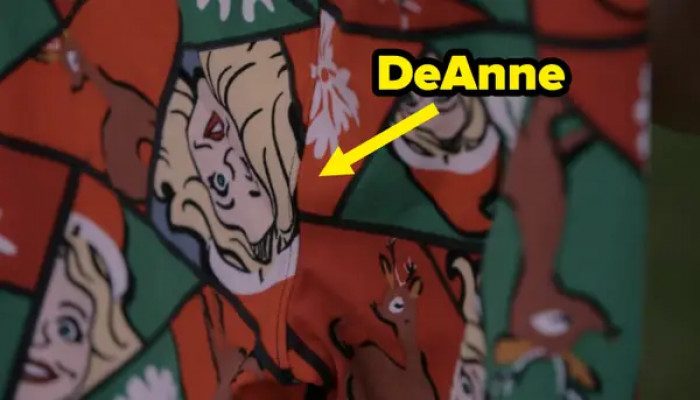 8. The founders, DeAnne and Mark, were treated like legends. Their faces were even on some of LuLaRoe's infamous leggings.