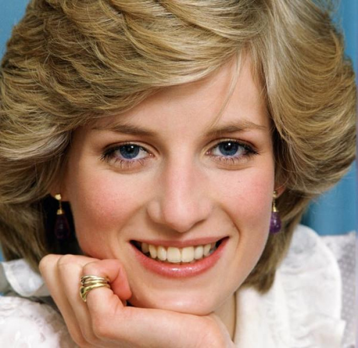 35. Princess Diana had this Feathered Love style for years